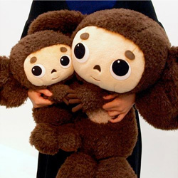 新商品：チェブラーシカぬいぐるみ『ぱったりチェブラーシカ（M